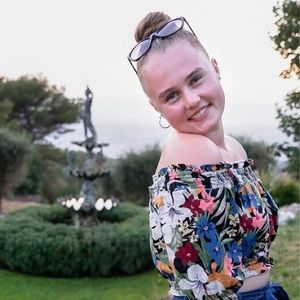 Meet your Posher, Cecilia